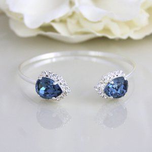 Navy blue Bridal bracelet Bangle bracelet Wedding jewelry Teardrop bracelet